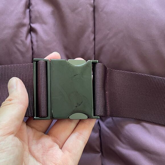 NWT Lululemon Wunder Puff Waist Jacket Cassis Women Size 4 - Picture 6 of 16